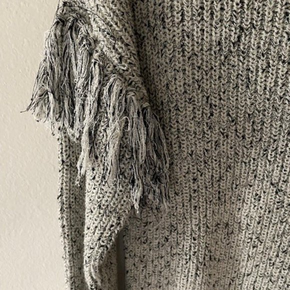 Saylor Revolve Aubrey Oversized Sweater - Picture 4 of 9